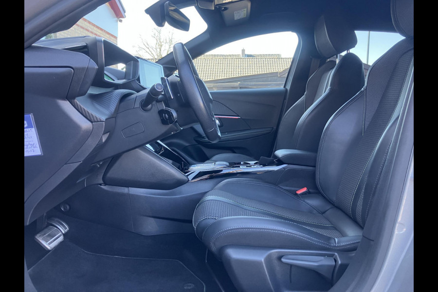 Peugeot 208 1.2 PureTech GT | Trekhaak | Camera | LED | Leder