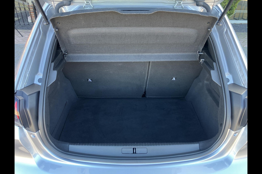 Peugeot 208 1.2 PureTech GT | Trekhaak | Camera | LED | Leder