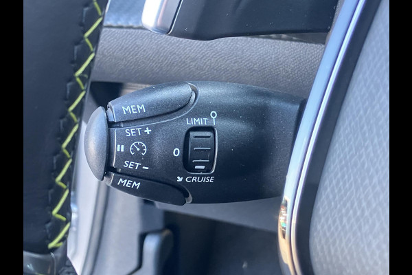 Peugeot 208 1.2 PureTech GT | Trekhaak | Camera | LED | Leder