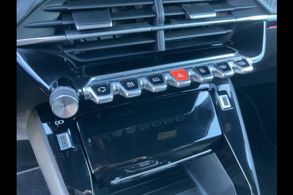 Peugeot 208 1.2 PureTech GT | Trekhaak | Camera | LED | Leder