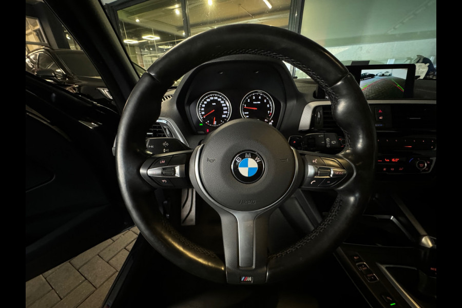 BMW 1-serie 120i High Executive M Sport Leer|Camera|Lane Assist