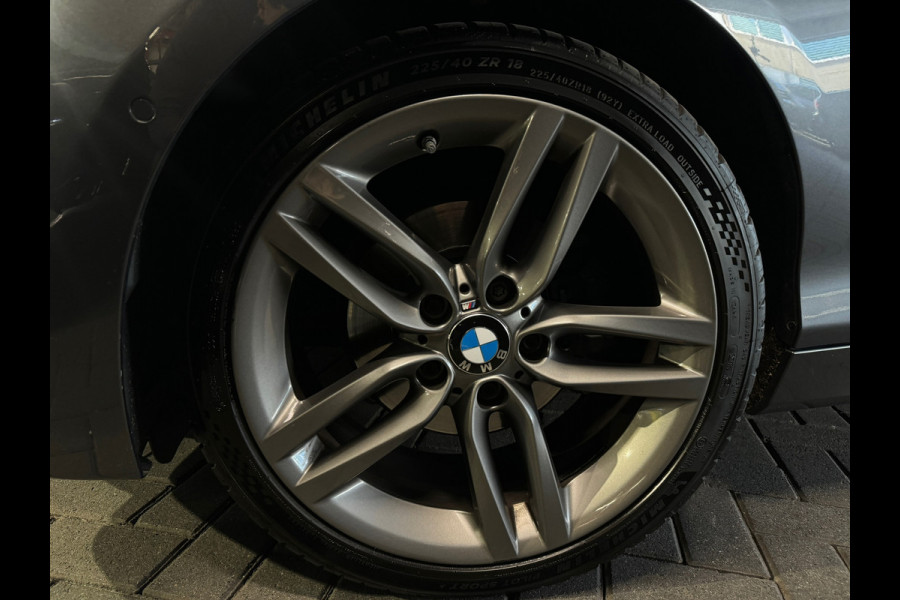 BMW 1-serie 120i High Executive M Sport Leer|Camera|Lane Assist
