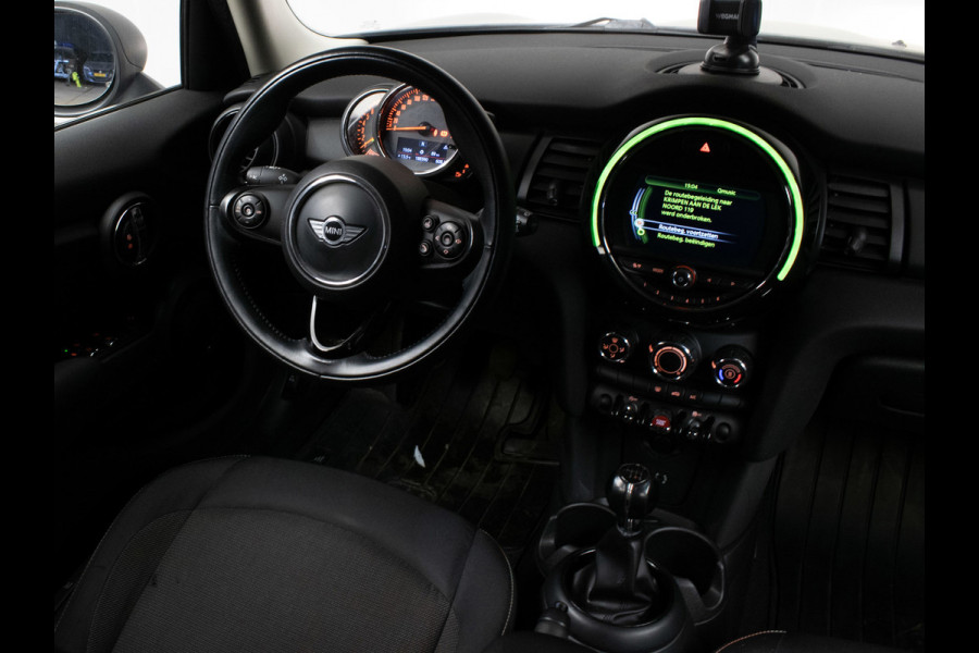 MINI Mini 1.5 One Salt Business Sport (NAVI,CLIMATE,CRUISE,PDC,ELEKTRISCH PAKKET,SPORTSTOELEN,LM VELGEN,NETTE STAAT)
