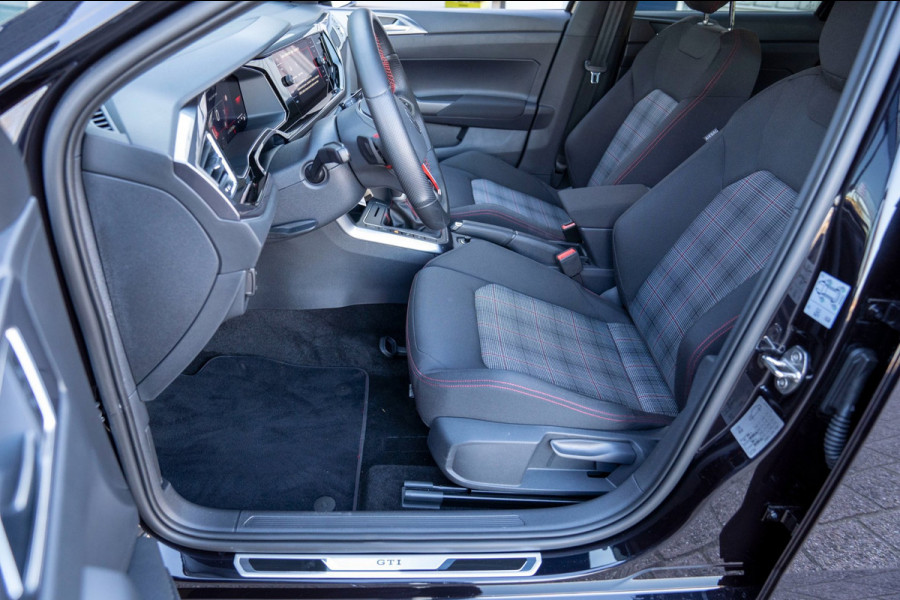 Volkswagen Polo 2.0 TSI GTI|Prijs rijklaar incl. 12 mnd garantie|DAB Carplay/Android auto LMV Stoelverwarming PDC Blindspot