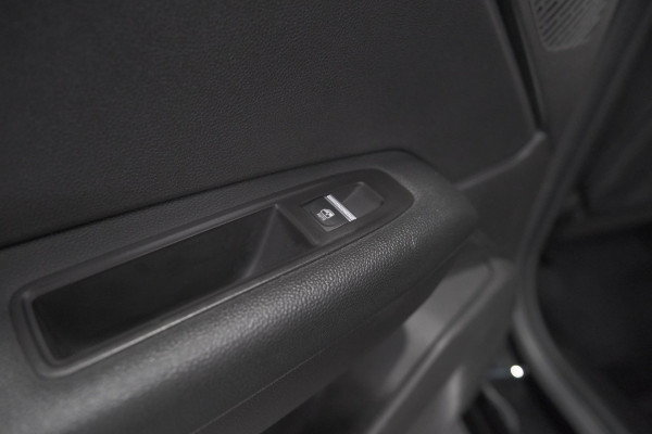 Renault Captur 1.6 E-Tech full hybrid 145 techno | Pack Full Screen | Camera | Navigatie | Allseason Banden