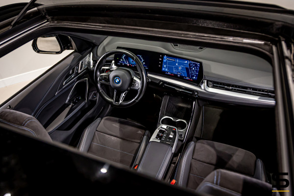 BMW iX1 XDrive30 Launch Edition 67 kWh|M-sport|Pano|H&K|NAP