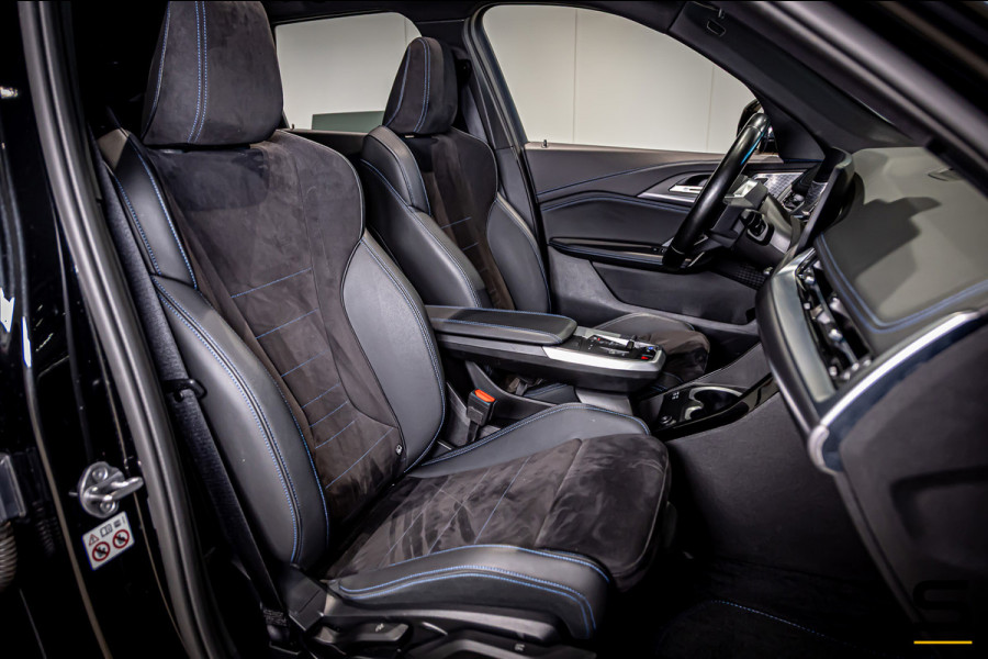 BMW iX1 XDrive30 Launch Edition 67 kWh|M-sport|Pano|H&K|NAP