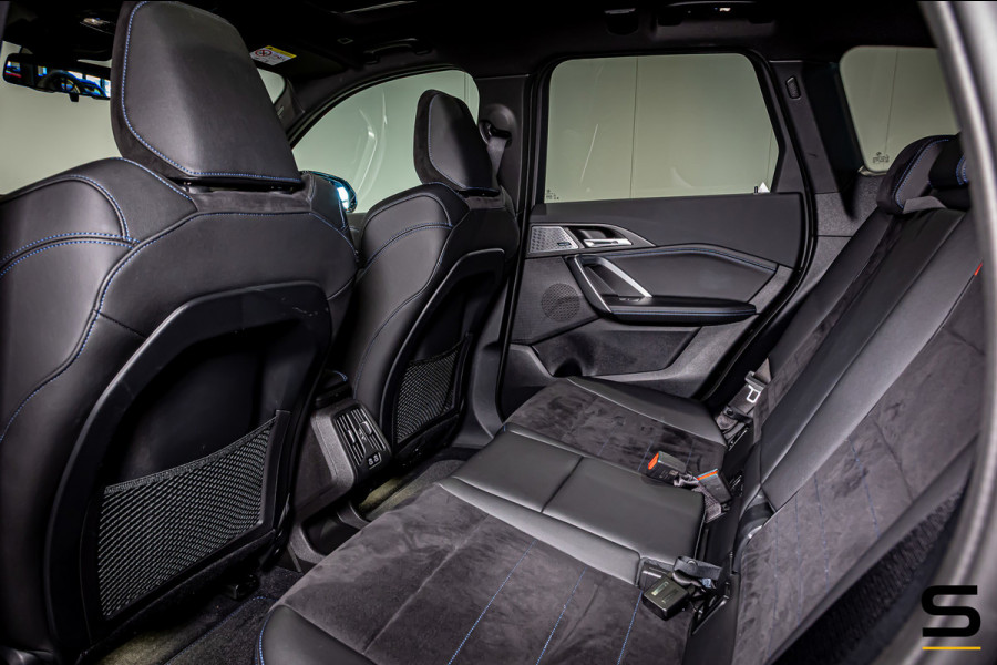 BMW iX1 XDrive30 Launch Edition 67 kWh|M-sport|Pano|H&K|NAP