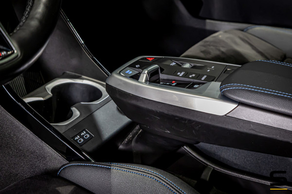 BMW iX1 XDrive30 Launch Edition 67 kWh|M-sport|Pano|H&K|NAP