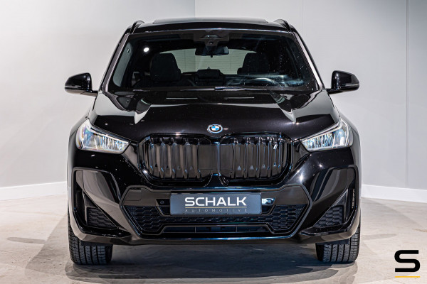 BMW iX1 XDrive30 Launch Edition 67 kWh|M-sport|Pano|H&K|NAP
