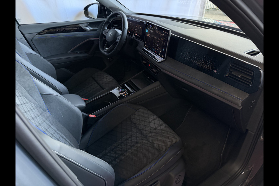 Volkswagen Tiguan 1.5 eHYBRID 272 PK NW AUTO R-LINE VW.TREKHAAK BLACK PANO XL.NAVI STOEL/STUUR VERW. BLACK.STYLE 360.CAM ELEK.KLEP MATRIX.LED 20'' PHEV PLUG IN HYBRID ✅Top Auto's Wijchen , 30 Jaar Specialist in Volkswagen  : Alle Type's : R-Line Edition / Style / First Edition / Highline / Life , Zowel PHEV / HEV / MHEV / Benzine ✅