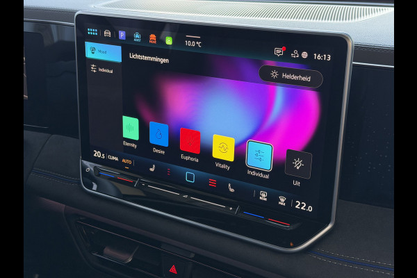 Volkswagen Tiguan 1.5 eHYBRID 272 PK NW AUTO R-LINE VW.TREKHAAK BLACK PANO XL.NAVI STOEL/STUUR VERW. BLACK.STYLE 360.CAM ELEK.KLEP MATRIX.LED 20'' PHEV PLUG IN HYBRID ✅Top Auto's Wijchen , 30 Jaar Specialist in Volkswagen  : Alle Type's : R-Line Edition / Style / First Edition / Highline / Life , Zowel PHEV / HEV / MHEV / Benzine ✅
