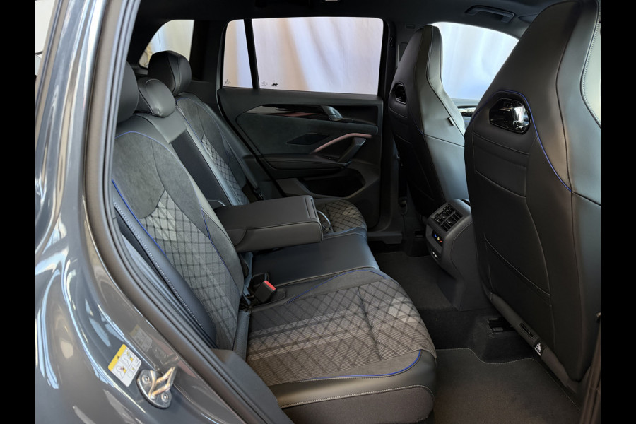 Volkswagen Tiguan 1.5 eHYBRID 272 PK NW AUTO R-LINE VW.TREKHAAK BLACK PANO XL.NAVI STOEL/STUUR VERW. BLACK.STYLE 360.CAM ELEK.KLEP MATRIX.LED 20'' PHEV PLUG IN HYBRID ✅Top Auto's Wijchen , 30 Jaar Specialist in Volkswagen  : Alle Type's : R-Line Edition / Style / First Edition / Highline / Life , Zowel PHEV / HEV / MHEV / Benzine ✅
