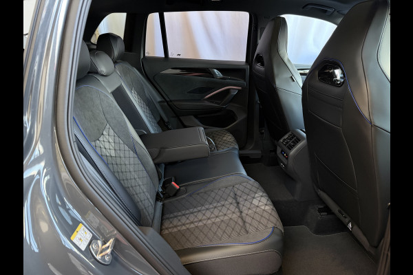 Volkswagen Tiguan 1.5 eHYBRID 272 PK NW AUTO R-LINE VW.TREKHAAK BLACK PANO XL.NAVI STOEL/STUUR VERW. BLACK.STYLE 360.CAM ELEK.KLEP MATRIX.LED 20'' PHEV PLUG IN HYBRID ✅Top Auto's Wijchen , 30 Jaar Specialist in Volkswagen  : Alle Type's : R-Line Edition / Style / First Edition / Highline / Life , Zowel PHEV / HEV / MHEV / Benzine ✅