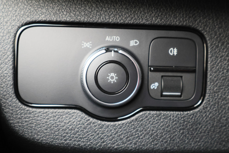 Mercedes-Benz Sprinter 317 CDI Automaat L2H1 3-Zits, Cruise, Camera, Apple Carplay, LED, Zonneklep, DAB, Trekhaak, 18''