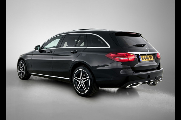 Mercedes-Benz C-Klasse Estate 180 Business Solution Avantgarde Trekhaak | Panoramadak | Multi spaaks lichtmetalen velgen | Navigatie | Parking support | Inclusief 24 maanden MB Certified garantie voor Europa.