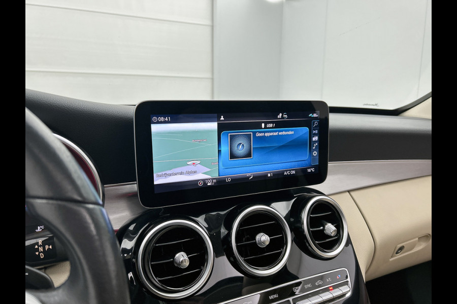 Mercedes-Benz C-Klasse Estate 180 Business Solution Avantgarde Trekhaak | Panoramadak | Multi spaaks lichtmetalen velgen | Navigatie | Parking support | Inclusief 24 maanden MB Certified garantie voor Europa.