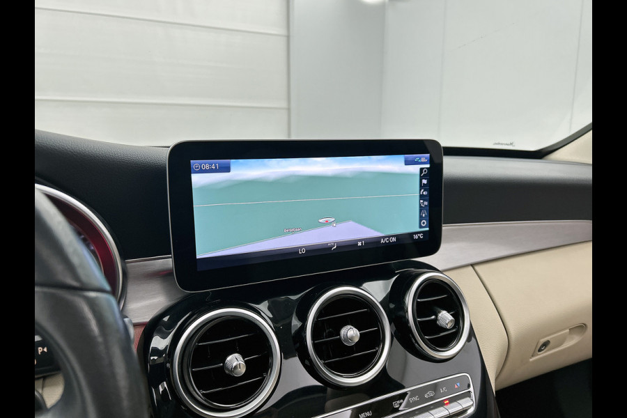 Mercedes-Benz C-Klasse Estate 180 Business Solution Avantgarde Trekhaak | Panoramadak | Multi spaaks lichtmetalen velgen | Navigatie | Parking support | Inclusief 24 maanden MB Certified garantie voor Europa.