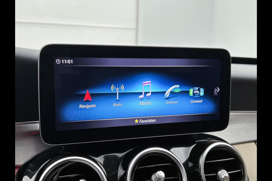 Mercedes-Benz C-Klasse Estate 180 Business Solution Avantgarde Trekhaak | Panoramadak | Multi spaaks lichtmetalen velgen | Navigatie | Parking support | Inclusief 24 maanden MB Certified garantie voor Europa.