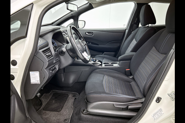 Nissan Leaf Electric+ 62kWh SOH 94% / Pdc.+Camera /Navigatie / Airco-ecc./ Stoelverwarming / Apk 09-2026