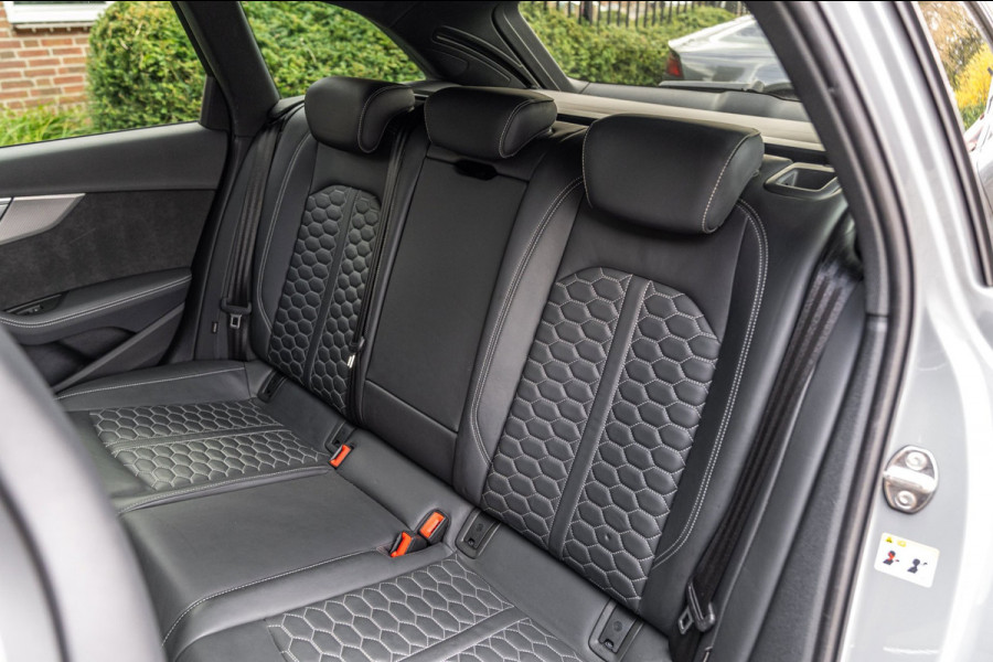 Audi RS4 Avant 2.9 TFSI Quattro | Keramisch | ACC | Carbon | Pano | B&O | 360 Camera | 20''