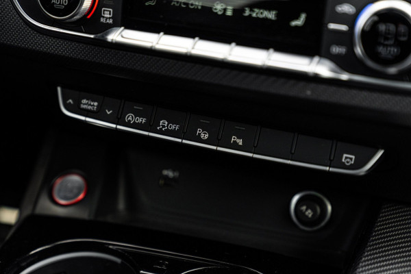 Audi RS4 Avant 2.9 TFSI Quattro | Keramisch | ACC | Carbon | Pano | B&O | 360 Camera | 20''