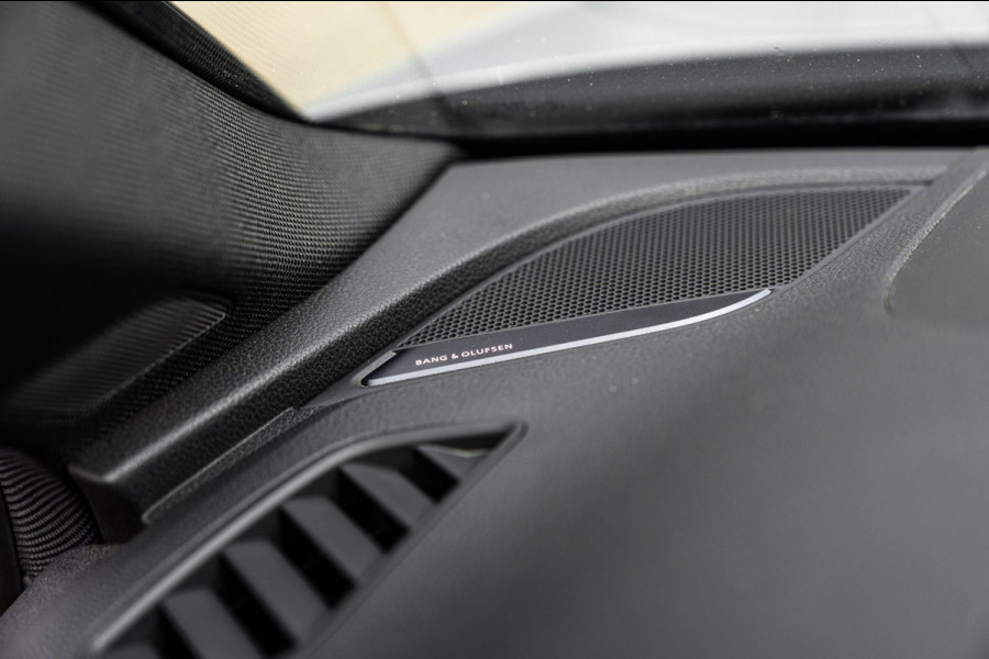 Audi RS4 Avant 2.9 TFSI Quattro | Keramisch | ACC | Carbon | Pano | B&O | 360 Camera | 20''