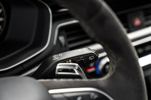 Audi RS4 Avant 2.9 TFSI Quattro | Keramisch | ACC | Carbon | Pano | B&O | 360 Camera | 20''