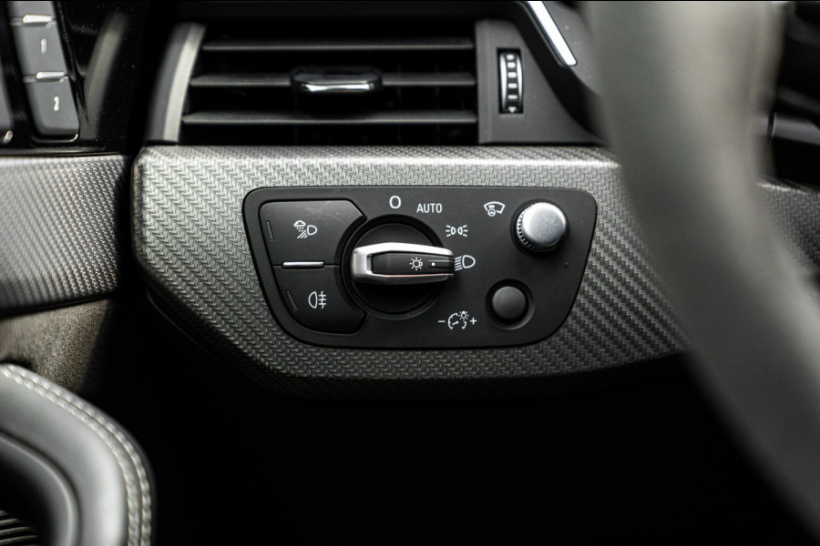 Audi RS4 Avant 2.9 TFSI Quattro | Keramisch | ACC | Carbon | Pano | B&O | 360 Camera | 20''