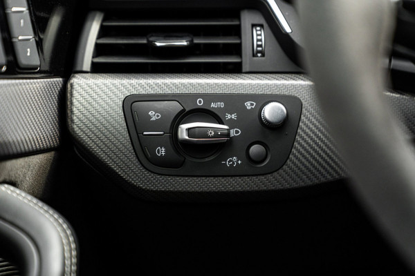 Audi RS4 Avant 2.9 TFSI Quattro | Keramisch | ACC | Carbon | Pano | B&O | 360 Camera | 20''