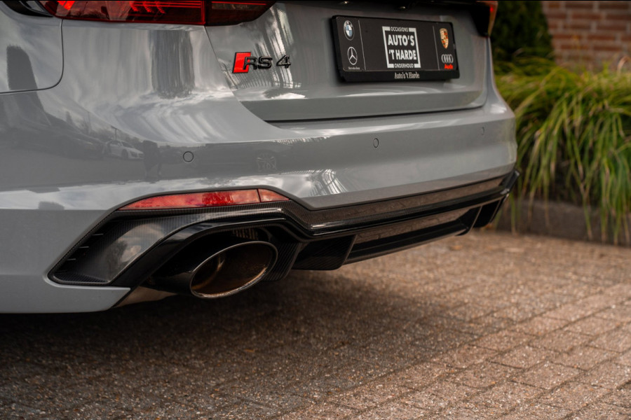 Audi RS4 Avant 2.9 TFSI Quattro | Keramisch | ACC | Carbon | Pano | B&O | 360 Camera | 20''