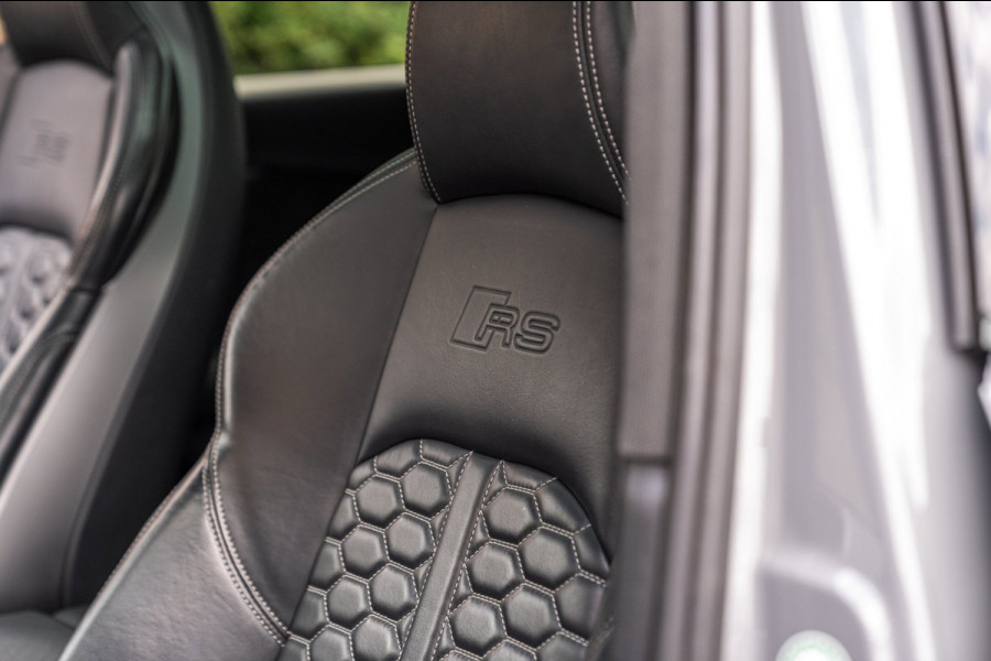 Audi RS4 Avant 2.9 TFSI Quattro | Keramisch | ACC | Carbon | Pano | B&O | 360 Camera | 20''