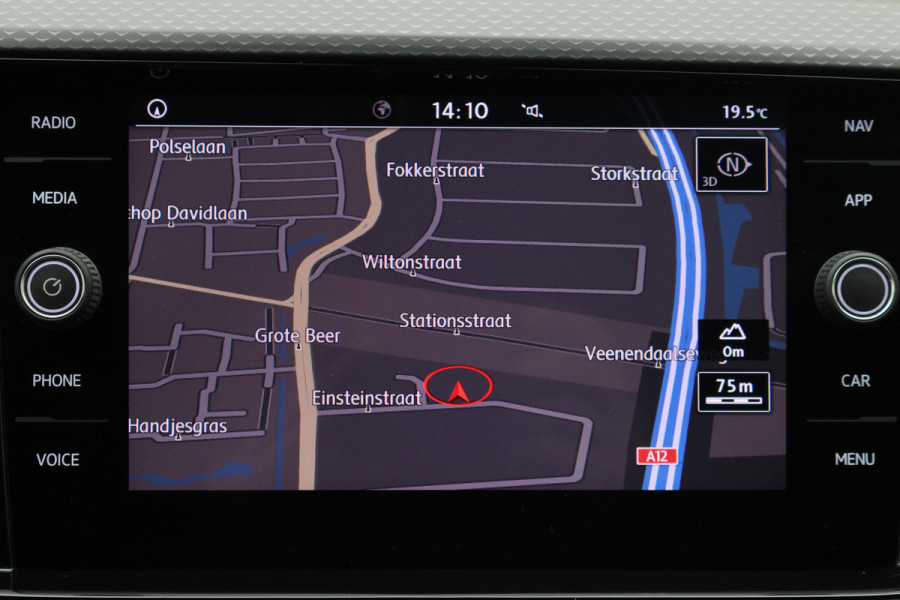 Volkswagen T-Cross 1.0 TSI Life ACC, Climate, Apple Carplay, Dodehoeksensor, PDC, 17"