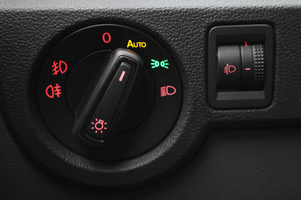 Volkswagen T-Cross 1.0 TSI Life ACC, Climate, Apple Carplay, Dodehoeksensor, PDC, 17"