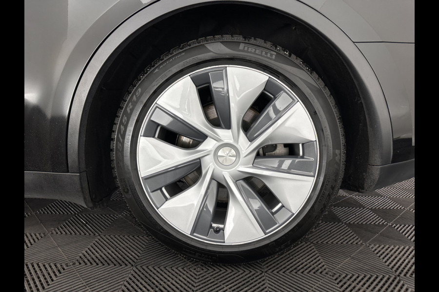 Tesla Model Y RWD 58 kWh [ 3-Fase-11kW ] {SOH-91%} (INCL-BTW) Aut. *PANO | LEATHER | AUTO-PILOT | NAVI-FULLMAP | MATRIX-LED | KEYLESS | CAMERA | DAB+ | HEATED-COMFORTSEATS | PRIVACYGLASS | TOPVIEW | TOWBAR | 19''ALU*