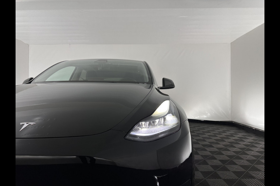 Tesla Model Y RWD 58 kWh [ 3-Fase-11kW ] {SOH-91%} (INCL-BTW) Aut. *PANO | LEATHER | AUTO-PILOT | NAVI-FULLMAP | MATRIX-LED | KEYLESS | CAMERA | DAB+ | HEATED-COMFORTSEATS | PRIVACYGLASS | TOPVIEW | TOWBAR | 19''ALU*