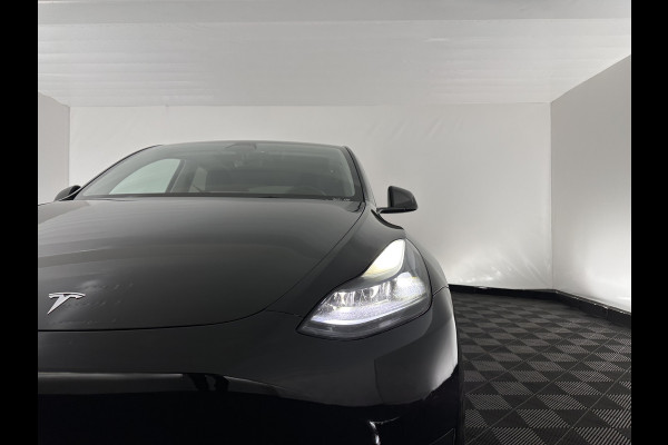 Tesla Model Y RWD 58 kWh [ 3-Fase-11kW ] {SOH-91%} (INCL-BTW) Aut. *PANO | LEATHER | AUTO-PILOT | NAVI-FULLMAP | MATRIX-LED | KEYLESS | CAMERA | DAB+ | HEATED-COMFORTSEATS | PRIVACYGLASS | TOPVIEW | TOWBAR | 19''ALU*