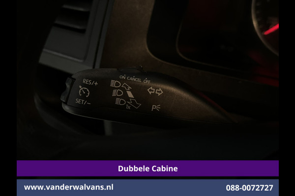 Volkswagen Transporter 2.0 TDI 150pk L2H1 Dubbele Cabine Airco | 5-Zits | Navigatie | Apple Carplay | Cruisecontrol Android Auto, 2500kg Trekhaak, Parkeersensoren, Achterklep