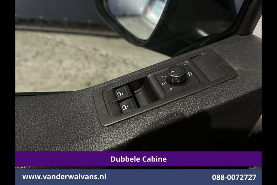 Volkswagen Transporter 2.0 TDI 150pk L2H1 Dubbele Cabine Airco | 5-Zits | Navigatie | Apple Carplay | Cruisecontrol Android Auto, 2500kg Trekhaak, Parkeersensoren, Achterklep