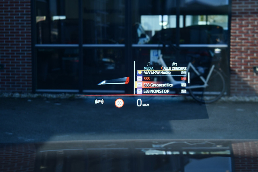 BMW X3 30e xDrive M-Sport Trekhaak ACC HUD 360 21inch