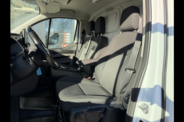 Ford Transit Custom 280 2.0 TDCI 130pk L1H1 Trend / vaste prijs rijklaar € 13.950 ex btw / euro 6 diesel / bpm vrij / trekhaak 2500 kg / airco / cruise / navigatie / pdc voor en achter