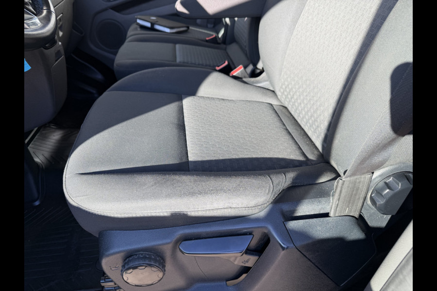 Ford Transit Custom 280 2.0 TDCI 130pk L1H1 Trend / vaste prijs rijklaar € 13.950 ex btw / euro 6 diesel / bpm vrij / trekhaak 2500 kg / airco / cruise / navigatie / pdc voor en achter