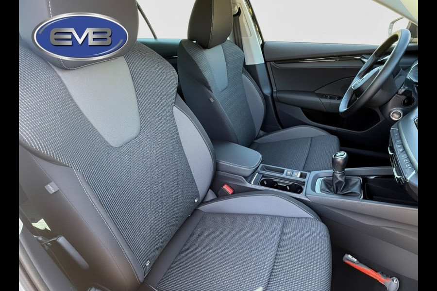 Ford Fiesta 1.0 EcoBoost 125 pk Hybrid Titanium, achteruitrijcamera, airco, NL auto met nap