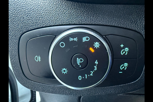 Ford Fiesta 1.0 EcoBoost 125 pk Hybrid Titanium, achteruitrijcamera, airco, NL auto met nap