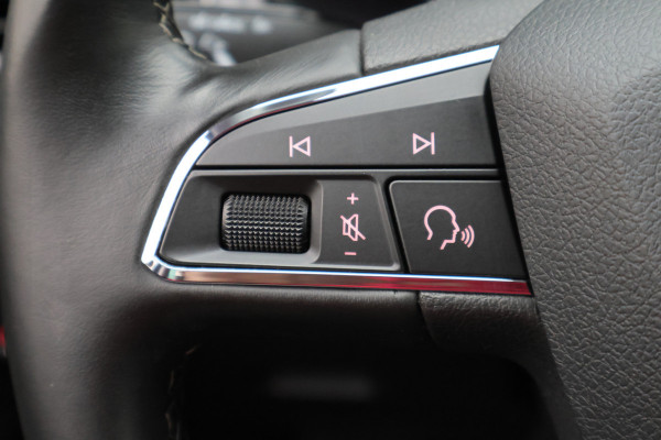 Seat Leon ST 1.0 TSI Style Ultimate Edition Camera, Keyless, Apple Carplay, Climate, PDC