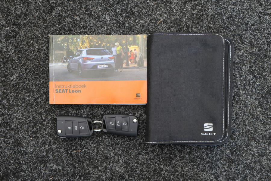 Seat Leon ST 1.0 TSI Style Ultimate Edition Camera, Keyless, Apple Carplay, Climate, PDC