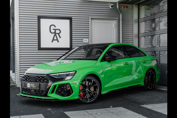 Audi RS3 Limousine 2.5 TFSI quattro | Keramisch | Panorama | Hulk