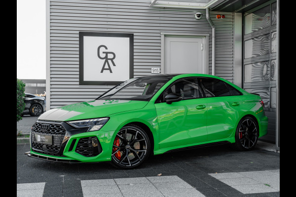 Audi RS3 Limousine 2.5 TFSI quattro | Keramisch | Panorama | Hulk