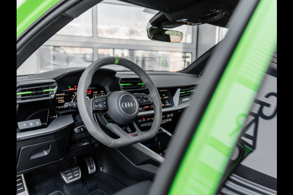 Audi RS3 Limousine 2.5 TFSI quattro | Keramisch | Panorama | Hulk