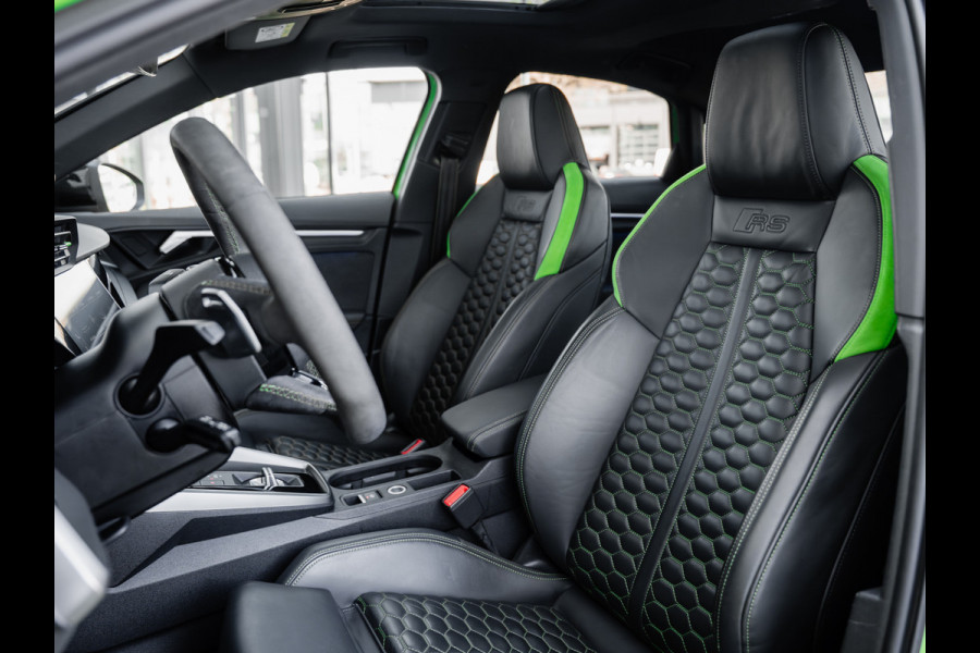 Audi RS3 Limousine 2.5 TFSI quattro | Keramisch | Panorama | Hulk